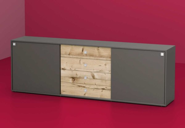 35: Sideboard mit Schwebetüren
