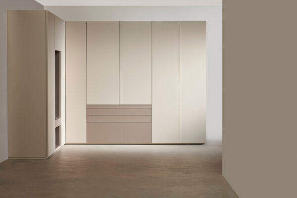 06: Eckschrank-Variante in Lack mit Aussenschubladen